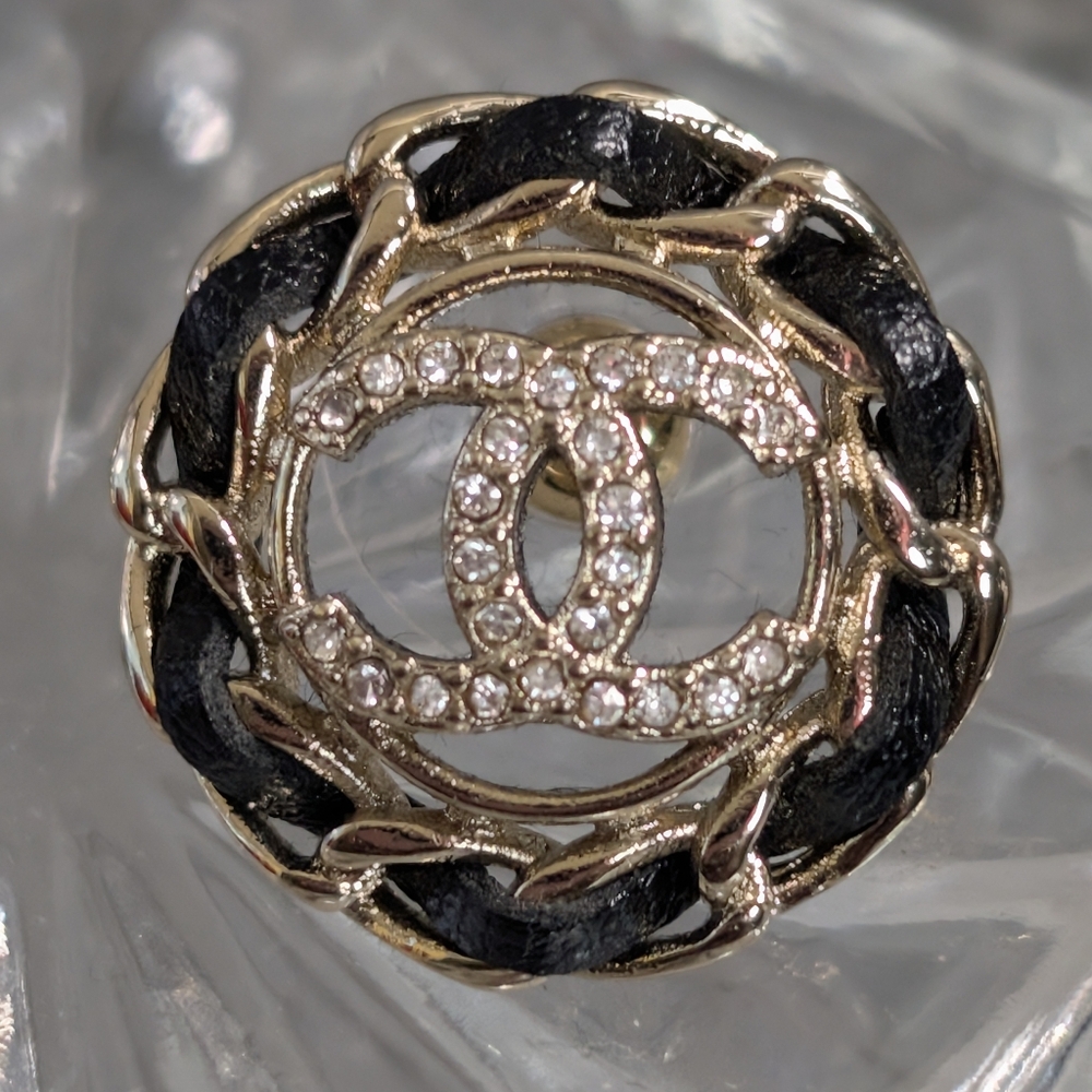 CHANEL Elegant Black and Gold Earrings✨ - Picture 6 of 11